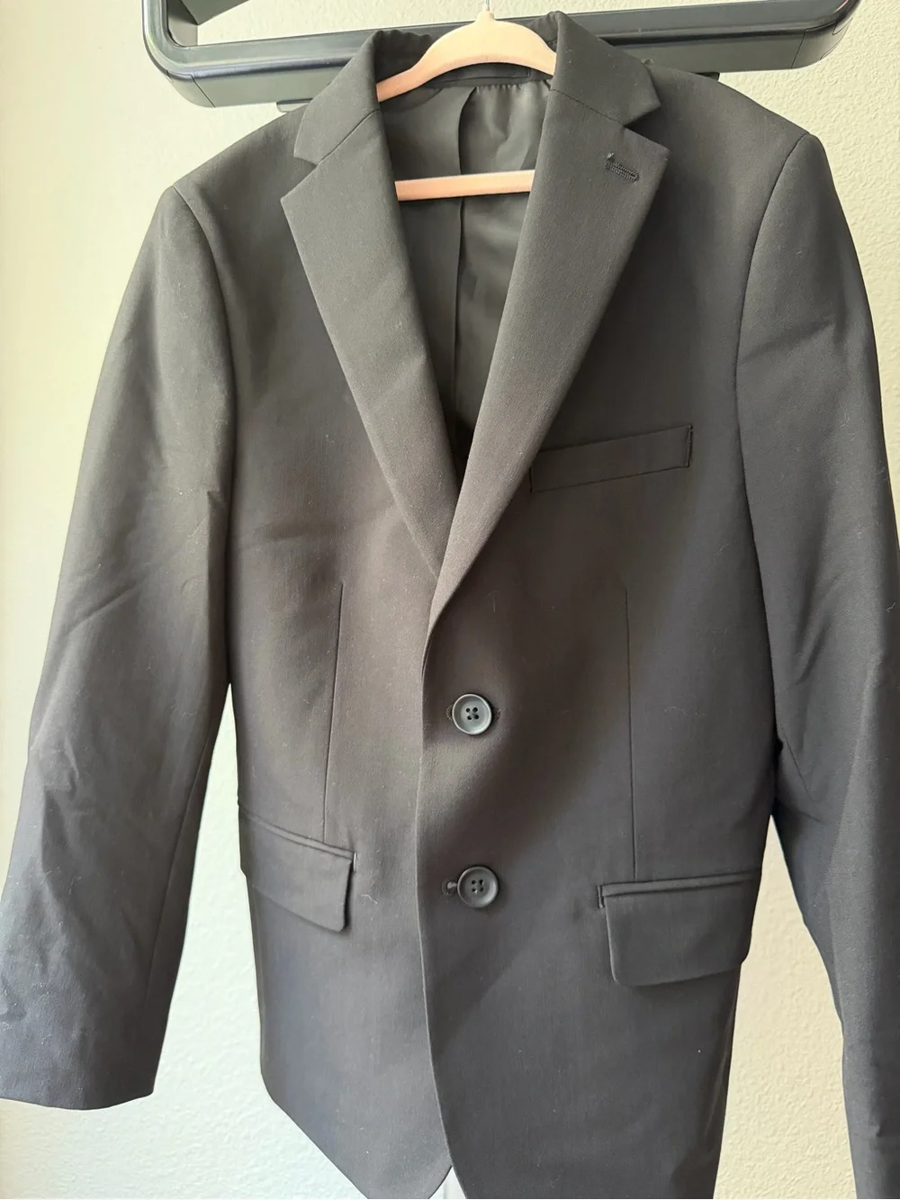 Kenneth Cole Reaction Boys 2 Piece Suit Jacket and Pants in size 10R